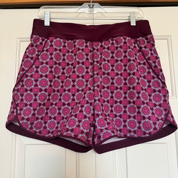 Lands’ End Bermuda Swim Shorts - Picture 1 of 6